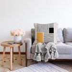 - Sonil-K10250-Gorsel-1 - Realhomes  Soyut İlkel Desen Tasarımlı Dijital Baskılı Dekoratif Raşel Kadife Yastık Kırlent Kılıfı Realhomes