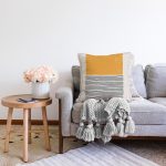 - Sonil-K10251-Gorsel-1 - Realhomes Soyut İlkel Desen Tasarımlı Dijital Baskılı Modern Raşel Kadife Yastık Kırlent Kılıfı Realhomes