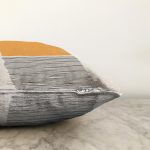 - Sonil-K10251-Gorsel-2 - Realhomes Soyut İlkel Desen Tasarımlı Dijital Baskılı Modern Raşel Kadife Yastık Kırlent Kılıfı Realhomes