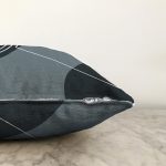 - Sonil-K10273-Gorsel-2 - Realhomes  Soyut Tarzda Onedraw Çizimli Dijital Baskılı Modern Şönil Yastık Kırlent Kılıfı Realhomes