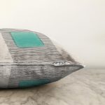 - Sonil-K10280-Gorsel-2 - Realhomes  Soyut Tarzda Onedraw Çizimli Dijital Baskılı Dekoratif Raşel Kadife Yastık Kırlent Kılıfı Realhomes