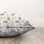 - Печать - Realhomes Realhomes Mavi Bulutlar Üstünde Sevimli Ayı Motifli Özel Tasarım Dijital Baskılı Modern Şönil Yastık Kırlent Kılıfı Realhomes