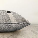 - Sonil-K10309-Gorsel-2 - Realhomes  Soyut Tarzda Onedraw Çizimli Dijital Baskılı Modern Raşel Kadife Yastık Kırlent Kılıfı Realhomes