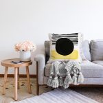 - Sonil-K10318-Gorsel-1 - Realhomes  Soyut Tarzda Onedraw Çizimli Dijital Baskılı Dekoratif Raşel Kadife Yastık Kırlent Kılıfı Realhomes