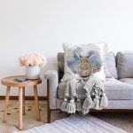 - Sonil-K10340-Gorsel-1 - Realhomes Tavşan Çizimli Özel Tasarım Dijital Baskılı Dekoratif Raşel Kadife Yastık Kırlent Kılıfı Realhomes