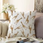 Realhomes Zürafa Motifli Özel Tasarım Dijital Baskılı Modern Raşel Kadife Yastık Kırlent Kılıfı Realhomes