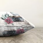 - Sonil-K10392-Gorsel-2 - Realhomes Retro Antika Fotoğraf Makinası Tasarımlı Dijital Baskılı Dekoratif Raşel Kadife Yastık Kırlent Kılıfı Realhomes