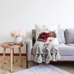 Antika Daktilo Motifli Dijital Baskılı Dekoratif Raşel Kadife Yastık Kırlent Kılıfı Realhomes