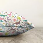 Realhomes Renkli Sevimli Dinozorlar Çizimli Özel Tasarım Dijital Baskılı Modern Raşel Kadife Yastık Kırlent Kılıfı Realhomes