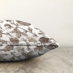 Karakalem Çiçek Desenli Dijital Baskılı Modern Raşel Kadife Yastık Kırlent Kılıfı Realhomes