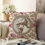 - Sonil-K10426-Gorsel - Realhomes Renkli Çiçek Portre Motifli Dijital Baskılı Dekoratif Raşel Kadife Yastık Kırlent Kılıfı Realhomes
