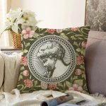 - Sonil-K10428-Gorsel - Realhomes Renkli Gül & Portre Motifli Dijital Baskılı Dekoratif Raşel Kadife Yastık Kırlent Kılıfı Realhomes