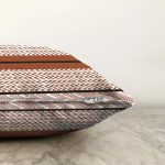 Kahve & Beyaz Zemin Etnik Figürlü Bohem Desenli Dijital Baskılı Modern Raşel Kadife Yastık Kırlent Kılıfı Realhomes