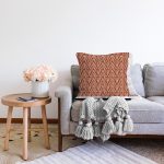 - Sonil-K10446-Gorsel-1 - Realhomes  Kahve & Beyaz Zemin Etnik Figürlü Bohem Desenli Dijital Baskılı Dekoratif Raşel Kadife Yastık Kırlent Kılıfı Realhomes