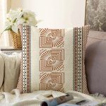 - Sonil-K10448-Gorsel - Realhomes  Krem Zemin Etnik Tasarımlı Dijital Baskılı Dekoratif Raşel Kadife Yastık Kırlent Kılıfı Realhomes