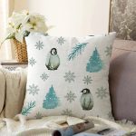 - Sonil-K1104-Gorsel - Realhomes Realhomes Sevimli Penguen ve Kar Taneleri Özel Tasarım Dijital Baskılı Modern Raşel Kadife Yastık Kırlent Kılıfı Realhomes
