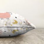 - Sonil-K1116-Gorsel-2 - Realhomes Realhomes Pembe Keçi Motifli Özel Tasarım Dijital Baskılı Modern Raşel Kadife Yastık Kırlent Kılıfı Realhomes