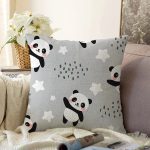 Realhomes Gri Zeminde Küçük Panda Özel Tasarım Dijital Baskılı Modern Raşel Kadife Yastık Kırlent Kılıfı Realhomes