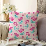 Realhomes Pembe Zeminde Denizkızı Motifli Özel Tasarım Dijital Baskılı Modern Raşel Kadife Yastık Kırlent Kılıfı Realhomes