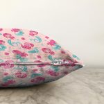 Realhomes Pembe Zeminde Denizkızı Motifli Özel Tasarım Dijital Baskılı Modern Raşel Kadife Yastık Kırlent Kılıfı Realhomes