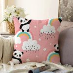 - Print - Realhomes  Pembe Zeminde Bulutlar Ve Panda Dijital Baskılı Özel Tasarım Modern Raşel Kadife Yastık Kırlent Kılıfı Realhomes