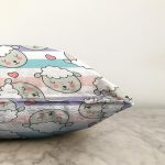 - Merry Christmas 2018 - Realhomes  Uyuyan Koyunlar Sevimli Tasarım Dijital Baskılı Özel Tasarım Modern Raşel Kadife Yastık Kırlent Kılıfı Realhomes