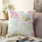 - Print bee bear - Realhomes Realhomes Sevimli Arı Desenli Dijital Baskılı Özel Tasarım Modern Raşel Kadife Yastık Kırlent Kılıfı Realhomes