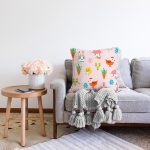 - Sonil-K1169-Gorsel-1 - Realhomes  Pembe Zeminde Sevimli Hayvanlar Baskılı Dijital Baskılı Özel Tasarım Modern Raşel Kadife Yastık Kırlent Kılıfı Realhomes