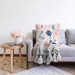 Sevimli Tavşan Ve Yumurta Motifli Dijital Baskılı Özel Tasarım Modern Raşel Kadife Yastık Kırlent Kılıfı Realhomes