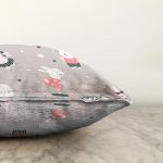 Gri Zeminde Sevimli Tavşanlar Dijital Baskılı Özel Tasarım Modern Raşel Kadife Yastık Kırlent Kılıfı Realhomes