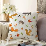 - Baby pattern with cute woodland animals and birds. - Realhomes Orman Temalı Sevimli Hayvanlar Dijital Baskılı Özel Tasarım Modern Raşel Kadife Yastık Kırlent Kılıfı Realhomes