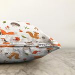 - Baby pattern with cute woodland animals and birds. - Realhomes Orman Temalı Sevimli Hayvanlar Dijital Baskılı Özel Tasarım Modern Raşel Kadife Yastık Kırlent Kılıfı Realhomes