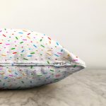 - Sonil-K1202-Gorsel-2 - Realhomes Rengarenk Nokta Ve Çizgi Motifli Dijital Baskılı Özel Tasarım Modern Raşel Kadife Yastık Kırlent Kılıfı Realhomes