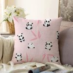 - Sonil-K1218-Gorsel - Realhomes Pembe Zeminde Sevimli Panda Tasarımlı Dijital Baskılı Özel Tasarım Modern Şönil Yastık Kırlent Kılıfı Realhomes