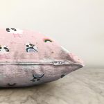 - cloudlest - Realhomes  Pembe Zeminde Panda Temalı Dijital Baskılı Özel Tasarım Modern Raşel Kadife Yastık Kırlent Kılıfı Realhomes