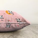 - Mobile - Realhomes  Pembe Zeminde Sevimli Panda Desenli Dijital Baskılı Özel Tasarım Modern Raşel Kadife Yastık Kırlent Kılıfı Realhomes