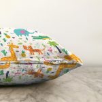 - Seamless pattern wild animals in jungle. Kids vector - Realhomes  Sevimli Orman Hayvanları Desenli Dijital Baskılı Özel Tasarım Modern Raşel Kadife Yastık Kırlent Kılıfı Realhomes