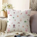 Sevimli Tavşanlar Ve Havuç Desenli Dijital Baskılı Özel Tasarım Modern Raşel Kadife Yastık Kırlent Kılıfı Realhomes