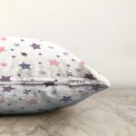 - Печать - Realhomes  Beyaz Zeminde Renkli Yıldız Temalı Dijital Baskılı Özel Tasarım Modern Raşel Kadife Yastık Kırlent Kılıfı Realhomes