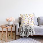 - Seamless pattern with cute giraffe - Realhomes  Palmiye Zürafa Desenli Dijital Baskılı Özel Tasarım Modern Raşel Kadife Yastık Kırlent Kılıfı Realhomes