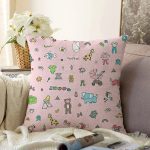 Pembe Zeminde Bebek Oyuncakları Dijital Baskılı Özel Tasarım Modern Raşel Kadife Yastık Kırlent Kılıfı Realhomes