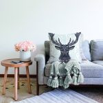 - Печать - Realhomes Lacivert Geyik İllüstrasyon Desenli Dijital Baskılı Dekoratif Raşel Kadife Yastık Kırlent Kılıfı Realhomes