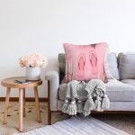 - Sonil-K3014-Gorsel-1 - Realhomes Pembe Gold Terlik Tasarımlı Dijital Baskılı Raşel Kadife Yastık Kırlent Kılıfı Realhomes