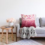 - Sonil-K340-Gorsel-1 - Realhomes  Pembe Zeminde Uçuşan Yapraklar Dijital Baskılı Dekoratif Raşel Kadife Yastık Kırlent Kılıfı Realhomes