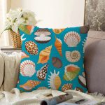 Realhomes Mavi Zeminde Deniz Kabukları Dijital Baskılı Modern Şönil Yastık Kırlent Kılıfı Realhomes