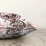 - Sonil-K3477-Gorsel-2 - Realhomes Kedicik Özel Tasarımlı Dijital Baskılı Modern Raşel Kadife Yastık Kırlent Kılıfı Realhomes