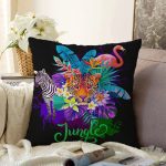 Siyah Zeminde Jungle Özel Tasarımlı Modern Raşel Kadife Yastık Kırlent Kılıfı Realhomes