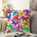 - Sonil-K3528-Gorsel - Realhomes Renkli Kelebekler Özel tasarım Dijital Baskılı Modern Raşel Kadife Yastık Kırlent Kılıfı Realhomes
