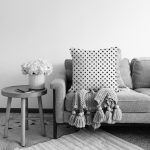 - Seamless black and white pattern with cute stars for kids. Baby - Realhomes Beyaz Zemin Siyah Kalp Desenli Özel Tasarımlı Dijital Baskılı Modern Şönil Yastık Kırlent Kılıfı Realhomes