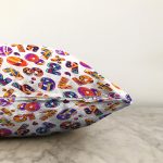 - Sonil-K3561-Gorsel-2 - Realhomes Özel Tasarım 3D Harfler Dijital Baskılı Modern Raşel Kadife Yastık Kırlent Kılıfı Realhomes